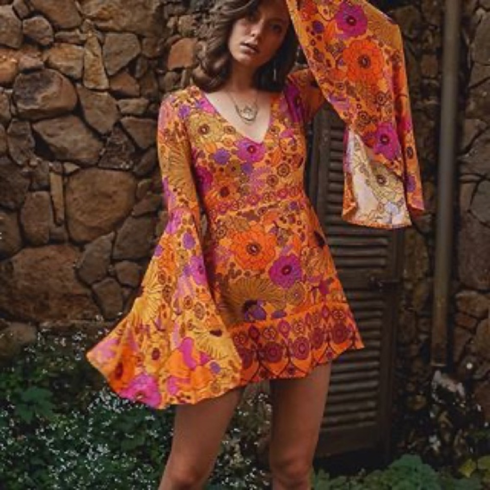 Floral V-Neck Long Sleeve Dress